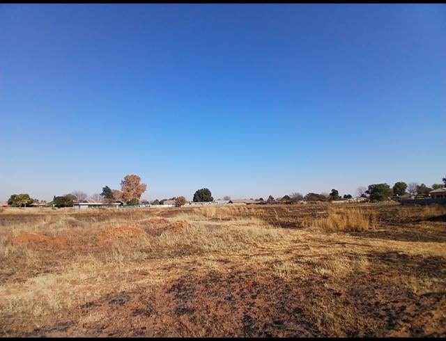 992M² VACANT LAND FOR SALE IN KOOKRUS